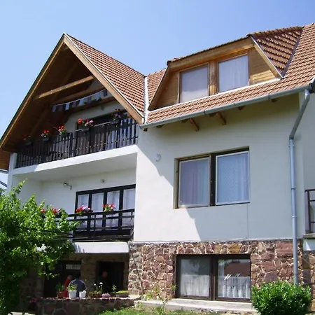 Landhaus Kekturas-tora-nyilo Privat Berlemeny Badacsonytomaj