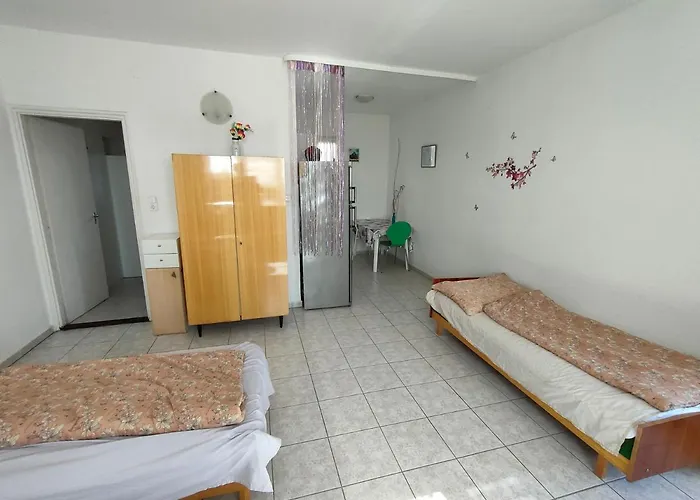 Kekturas-tora-nyilo Privat Berlemeny Kır Evi Badacsonytomaj