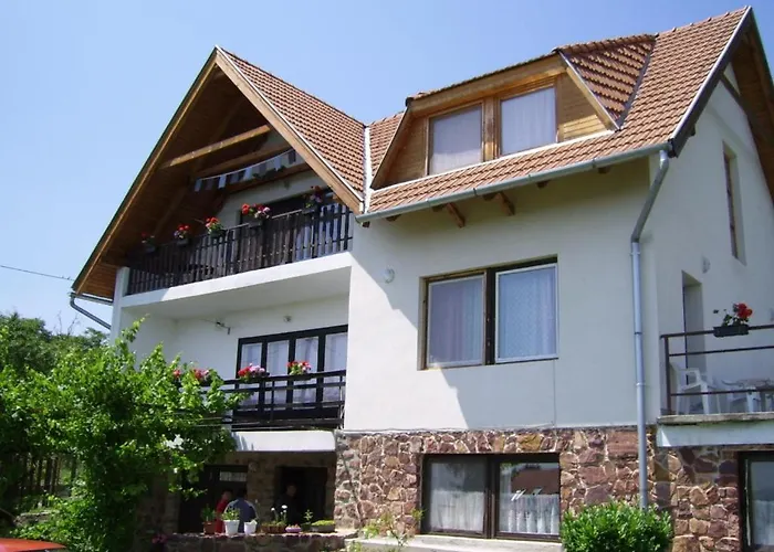 Séjour à la campagne Kékturás-tóra-nyíló Privát Bérlemény Bytom